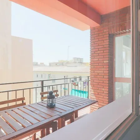 C85 - Brand New 3 Bedroom By The Center * Malaga